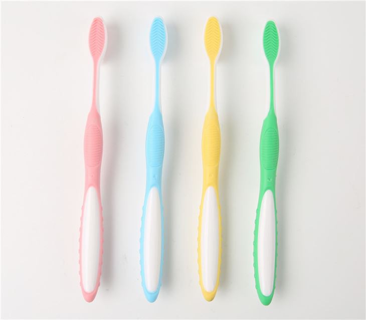 Rubber Handle Nylon Soft Toothbrush for home use